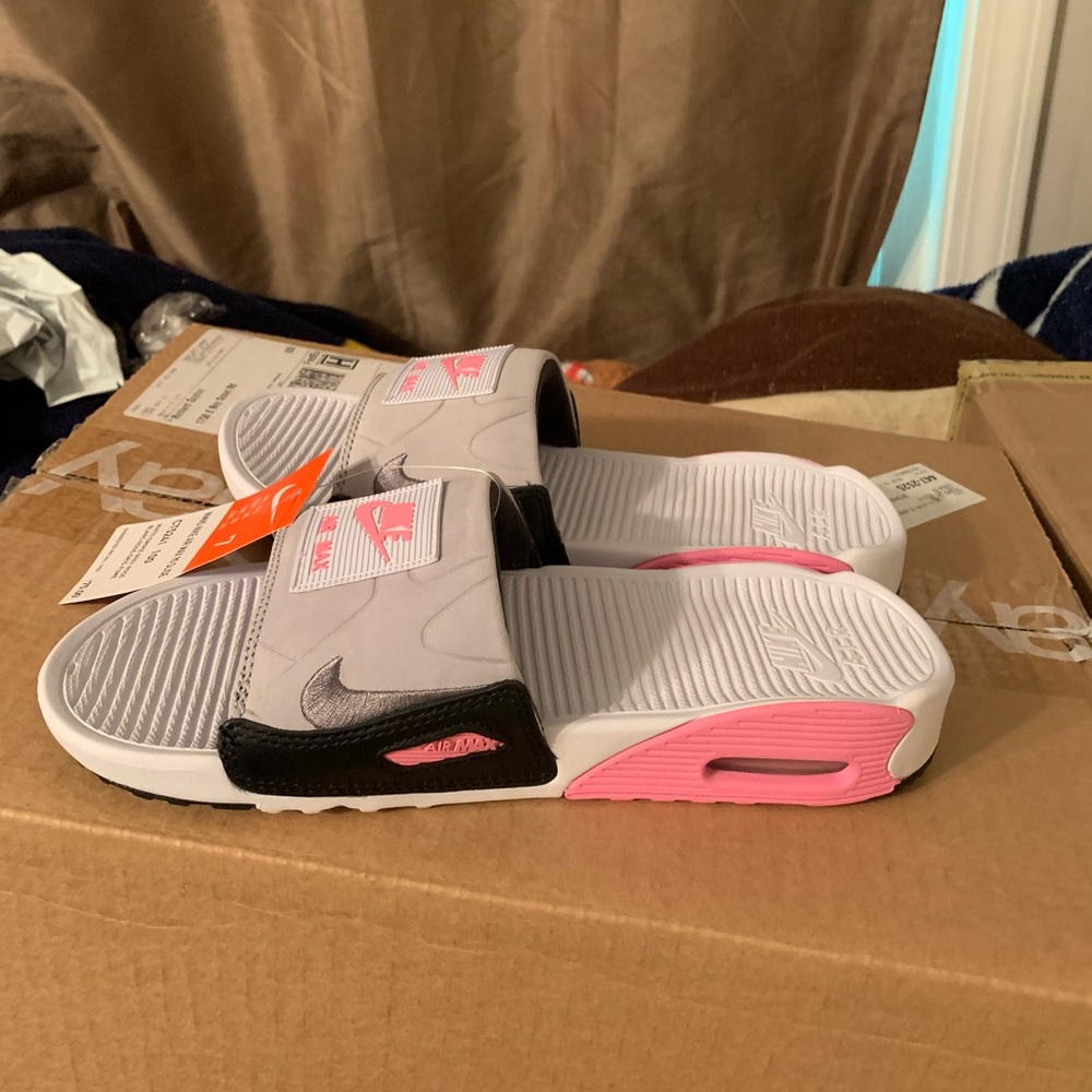 Women’s Nike air max slides